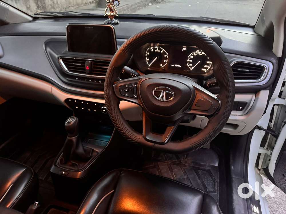 Tata Altroz 1.2 Xm, 2023, Petrol