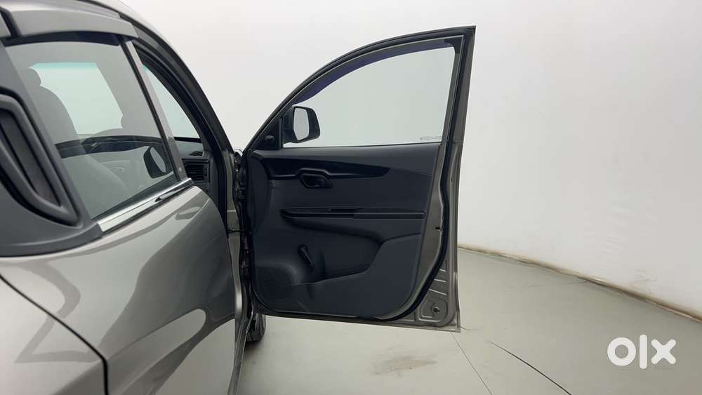 Mahindra Kuv100 Nxt 1.2 K2 Petrol 6 Str, 2018, Petrol