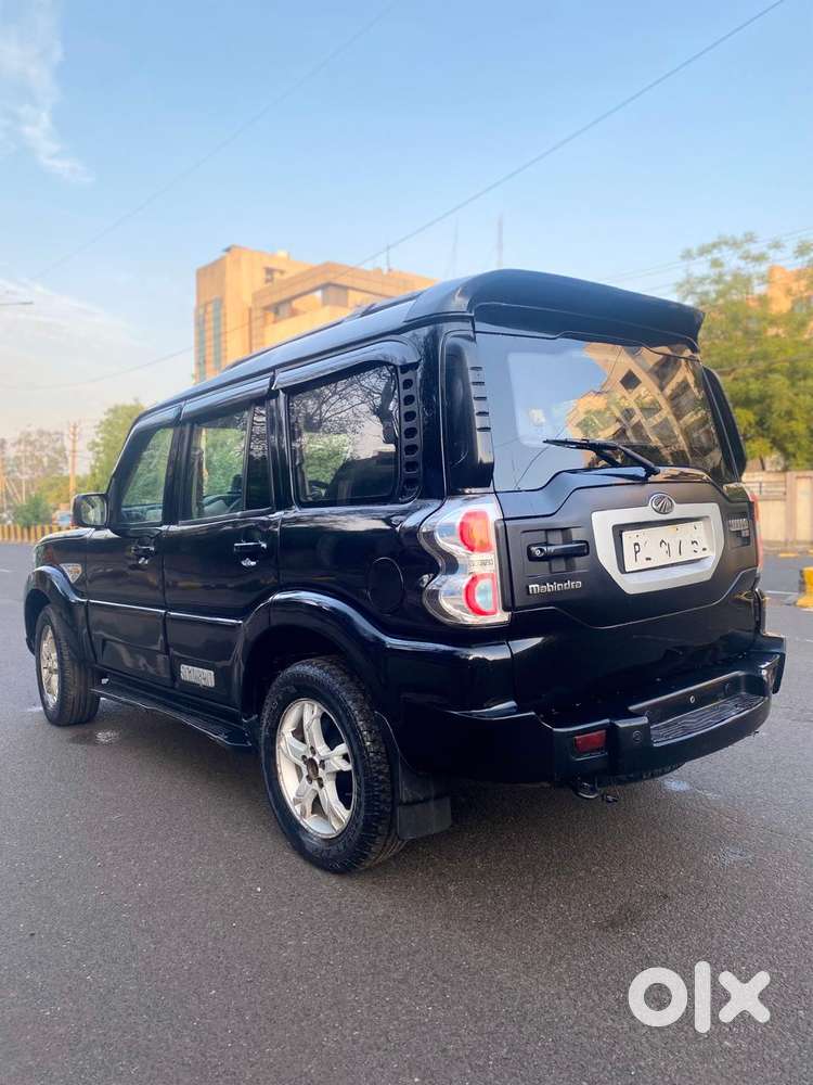 Mahindra Scorpio S10, 2015, Diesel