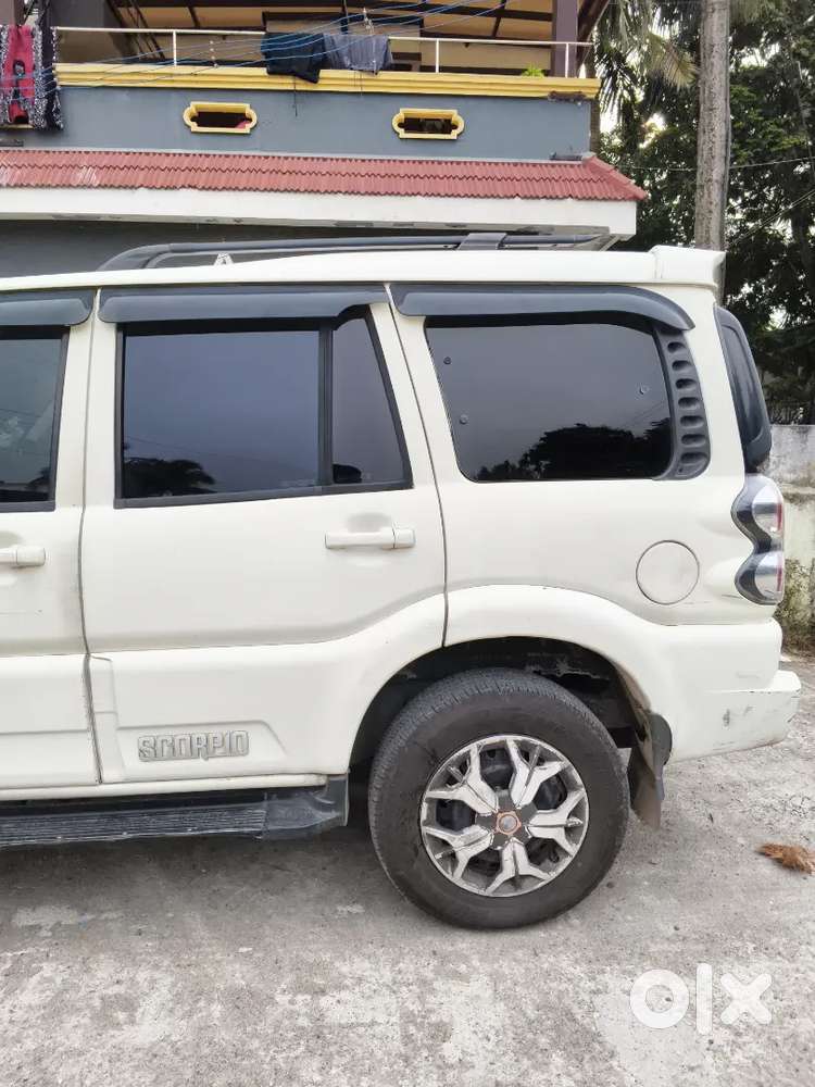 Mahindra Scorpio 2016 Diesel Well Maintained