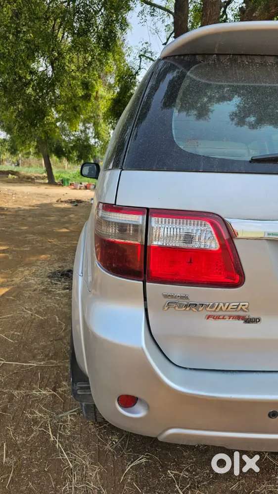 Fortuner 2010 Model Single Owner 177000 Km Driven Slightly Negotiable