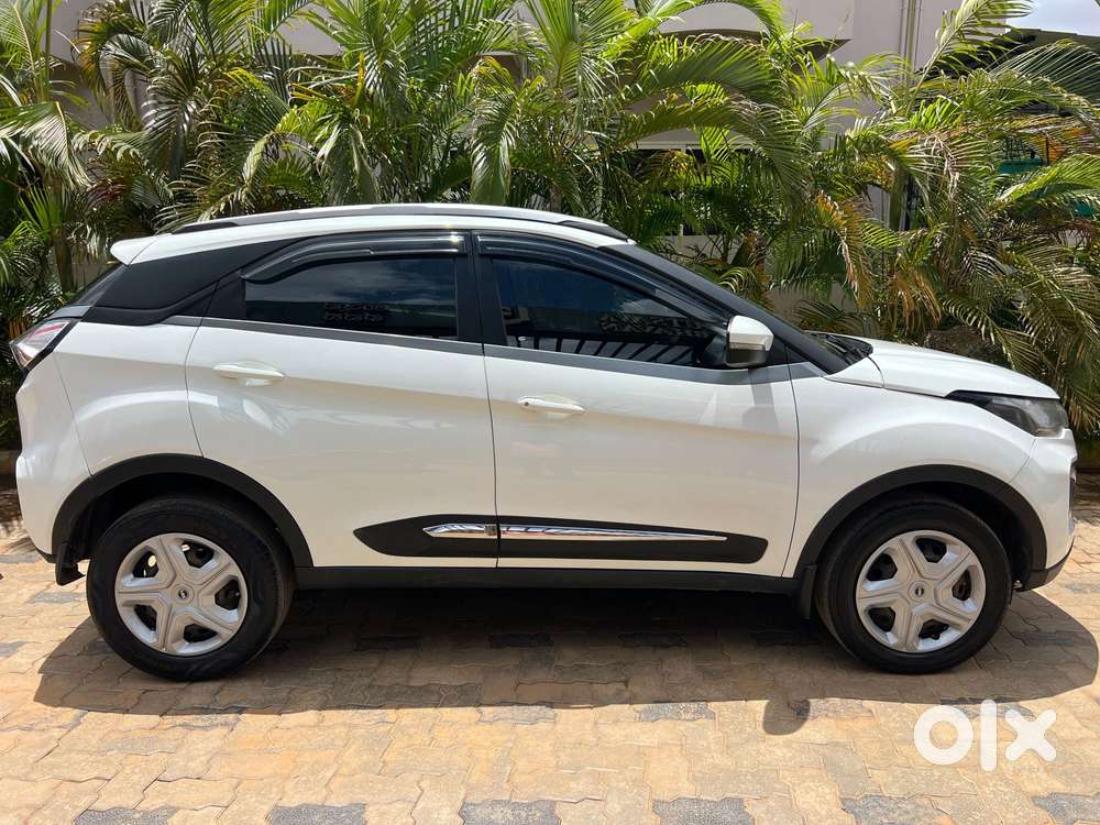 Tata Nexon 1.5 Revotorq Xm (s), 2021, Diesel