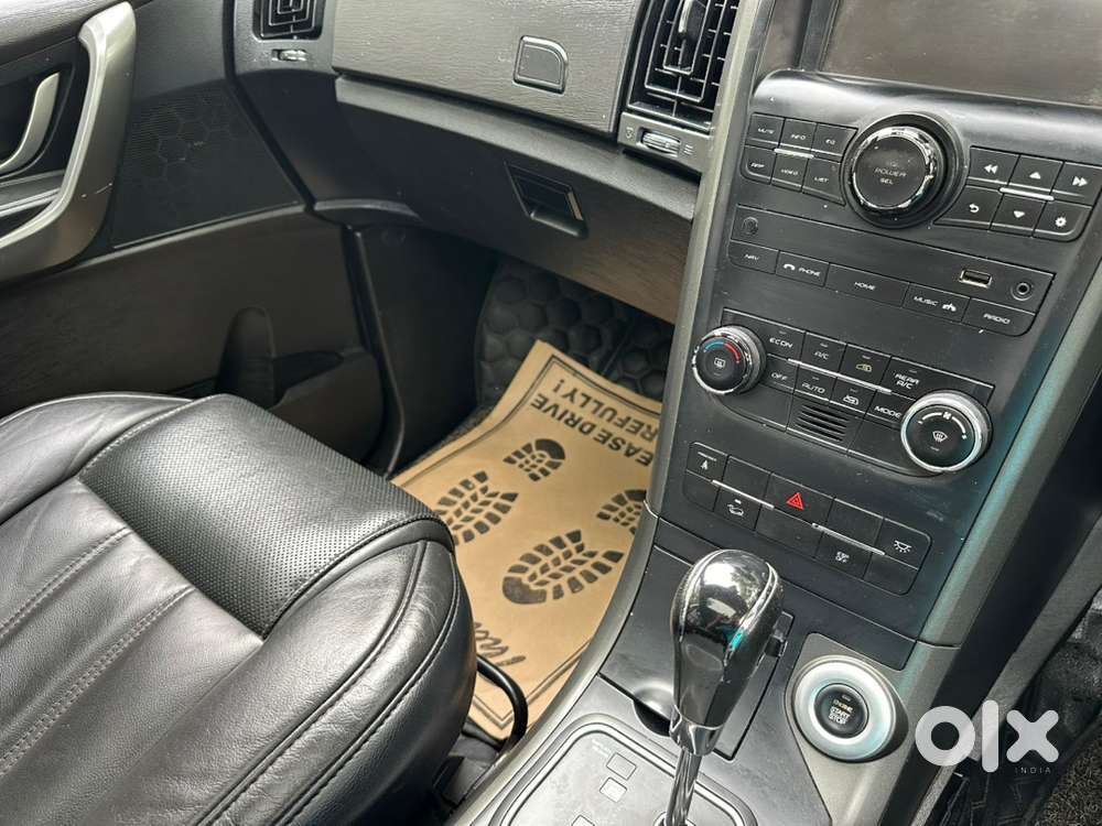 2017 Mahindra Xuv500 Diesel W10 Auto Diesel Sunroof