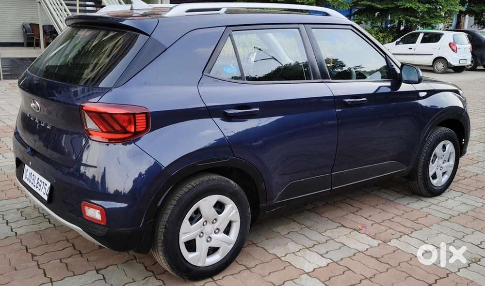 Hyundai Venue 2019 Cng & Hybrids 88600 Km Driven