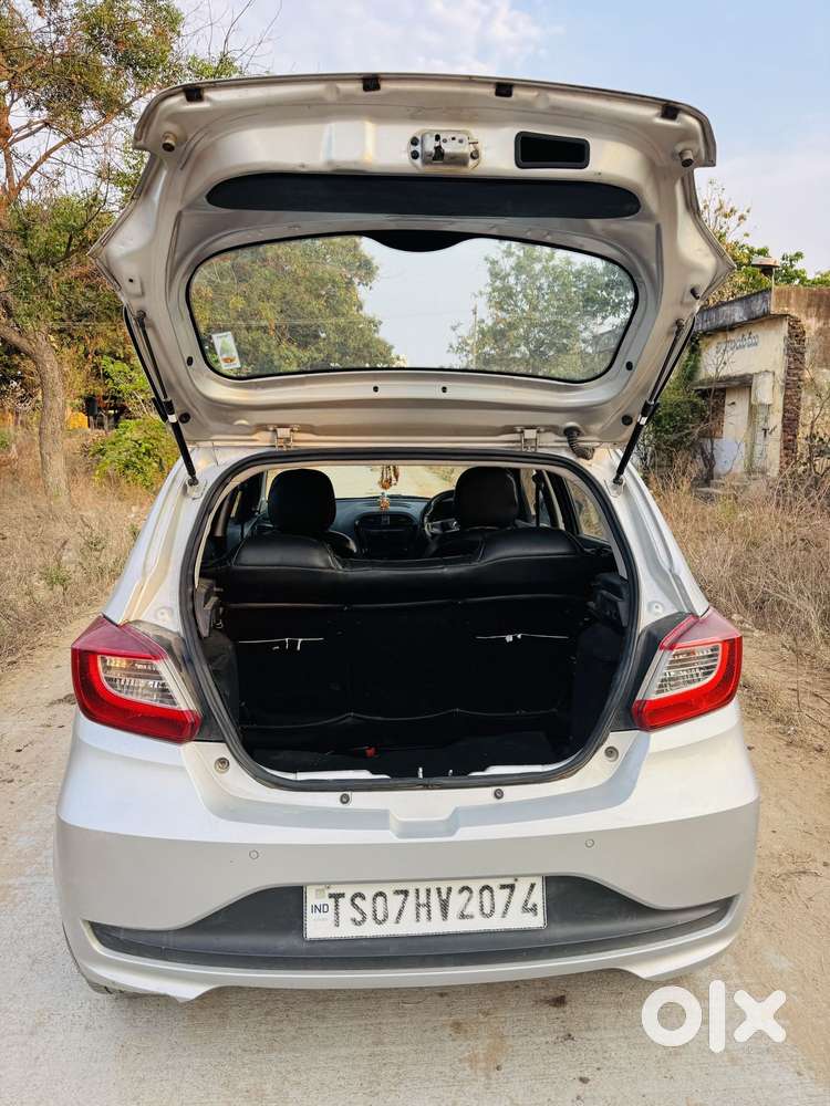 Tata Tiago Xe, 2021, Petrol