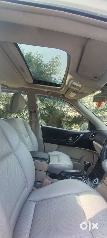 Mahindra Xuv500 W9 At 1.99, 2018, Diesel