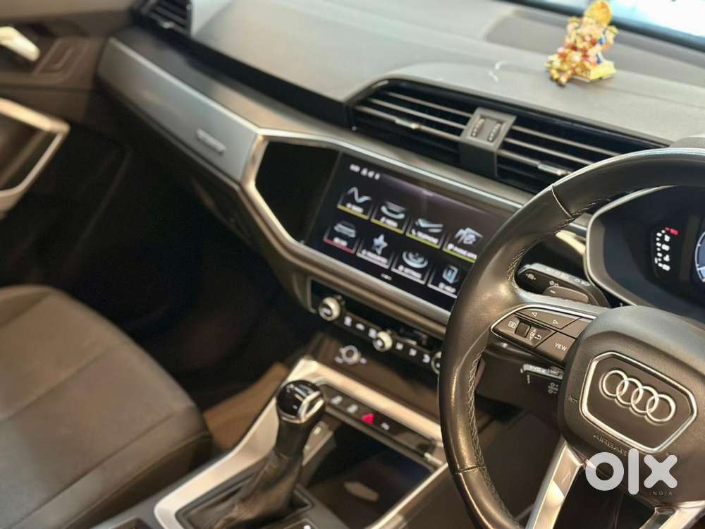 Audi Q3 40 Tfsi Premium Plus, 2023, Petrol