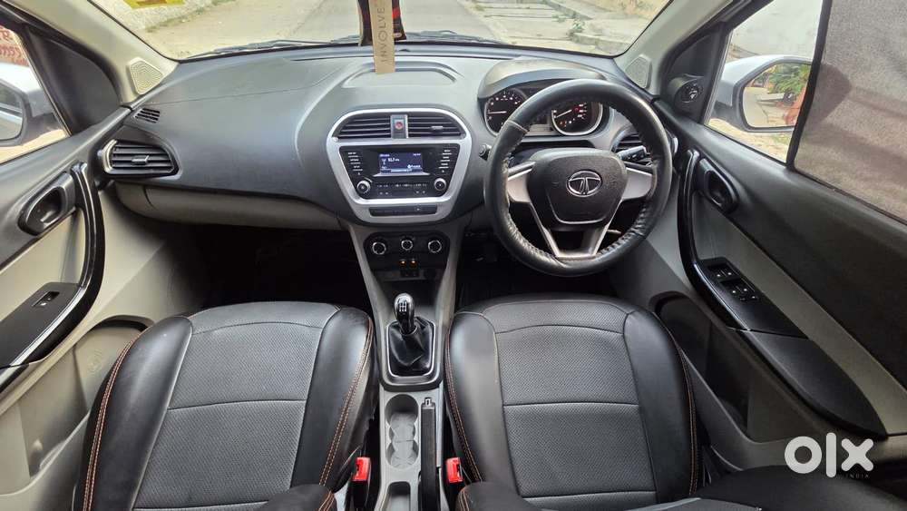 Tata Tiago 1.2 Revotron Xt (o), 2017, Petrol