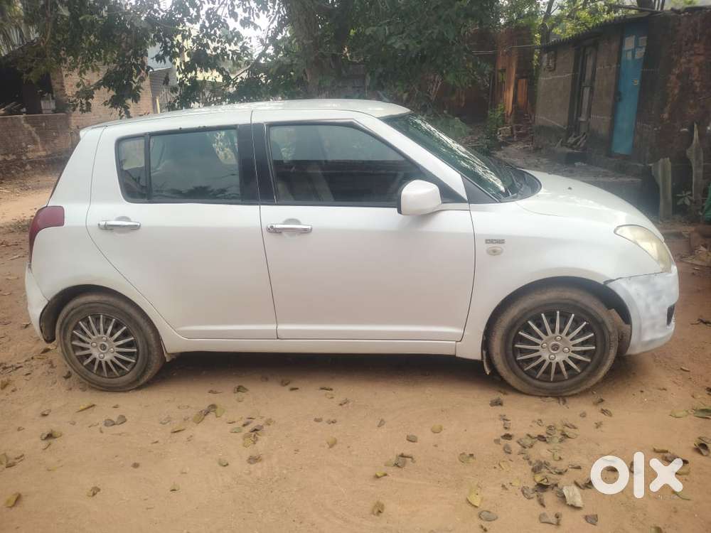 Maruti Suzuki Dzire 1.2 Vxi Cng, 2023, Cng & Hybrids