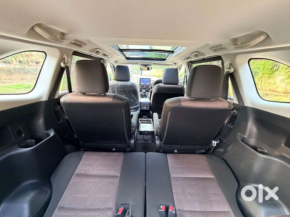 Toyota Innova Hycross 2.0 Vx (o) Hybrid 7 Str, 2025, Cng & Hybrids