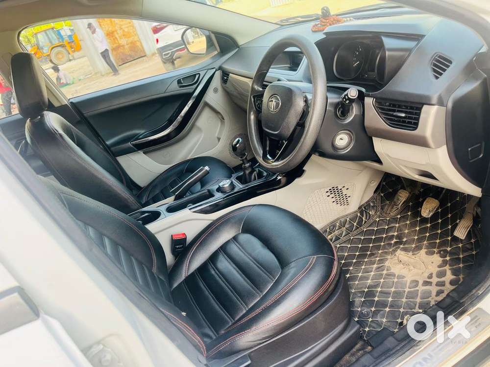 Tata Nexon 1.2 Revotron Xm, 2020, Petrol