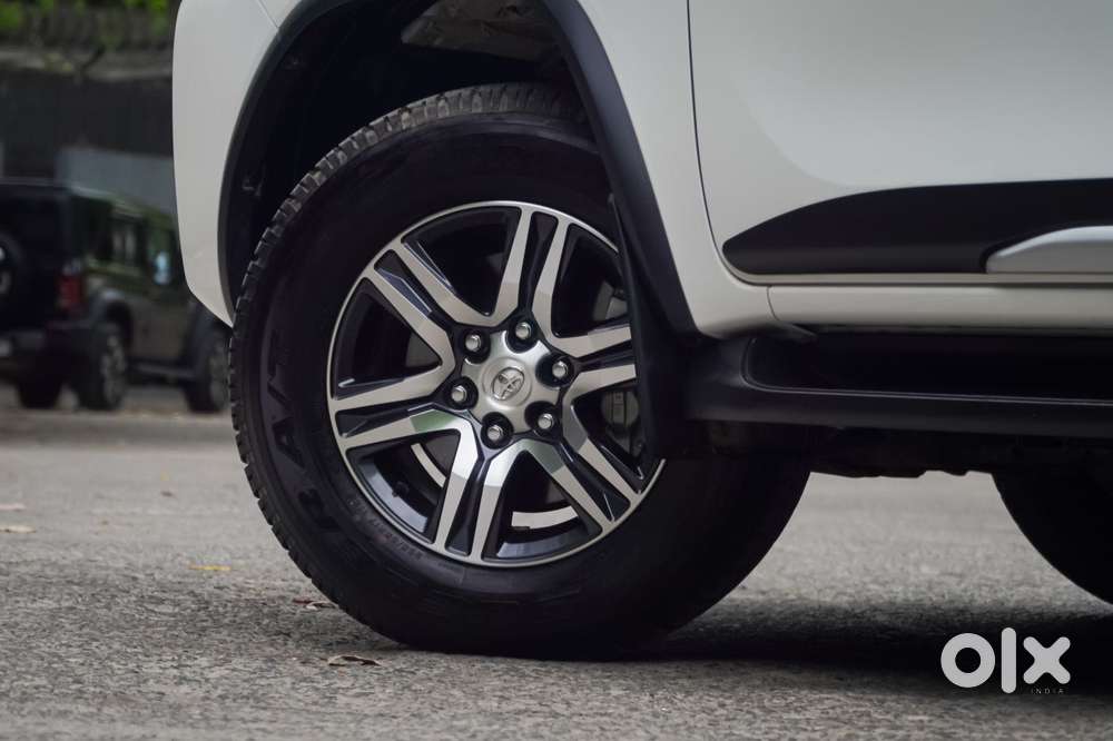 Toyota Fortuner 4x2 At 2.7 Petrol, 2025, Petrol