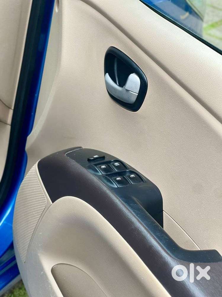 Hyundai I10 Sportz At, 2009, Petrol