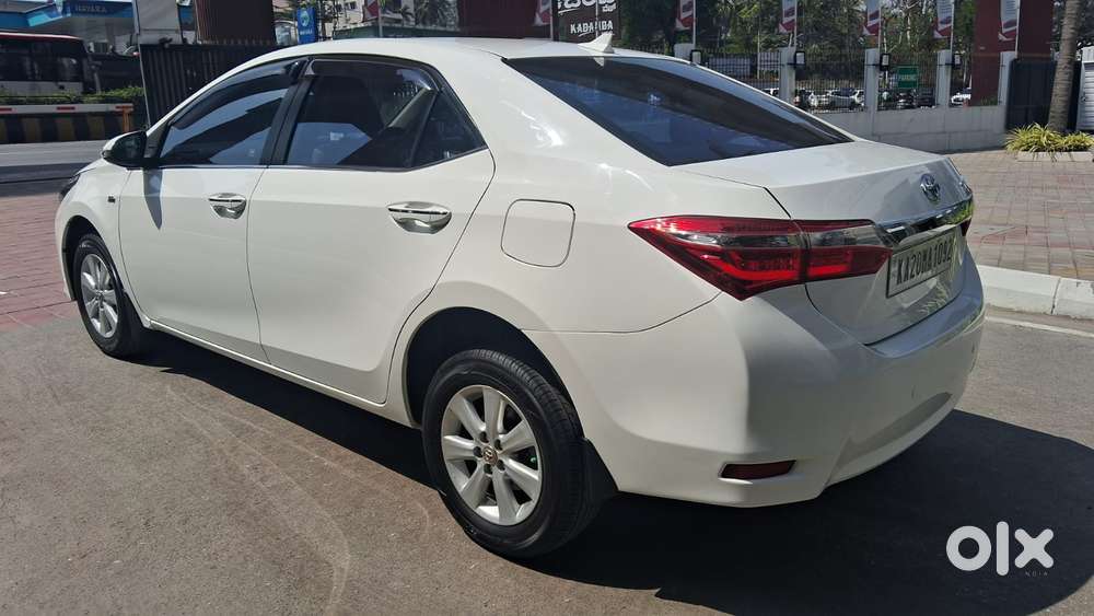 Toyota Corolla Altis 2010-2013 G, 2014, Petrol