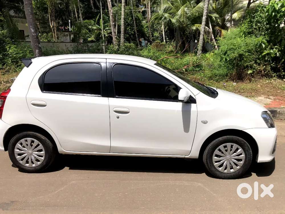 Toyota Etios Liva G(f) 2016