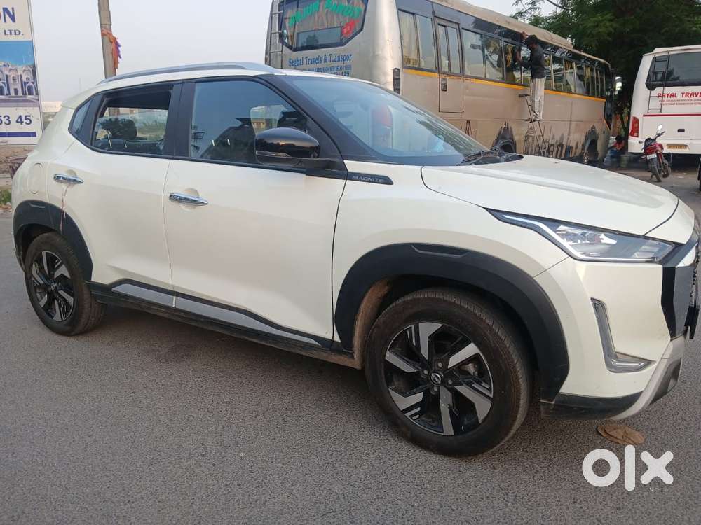 Nissan Magnite 1.0 Xv Premium, 2025, Cng & Hybrids