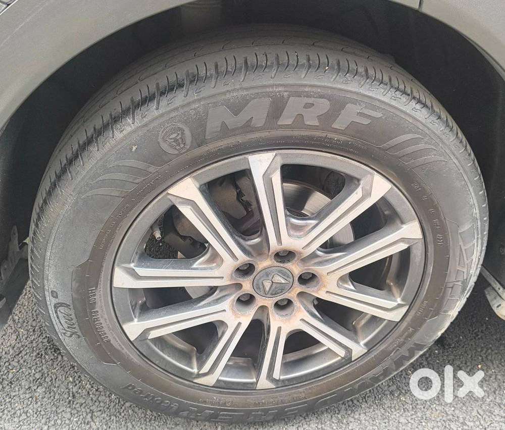 Mahindra Xuv700 2.0 Ax 7 Petrol At Str, 2021, Petrol