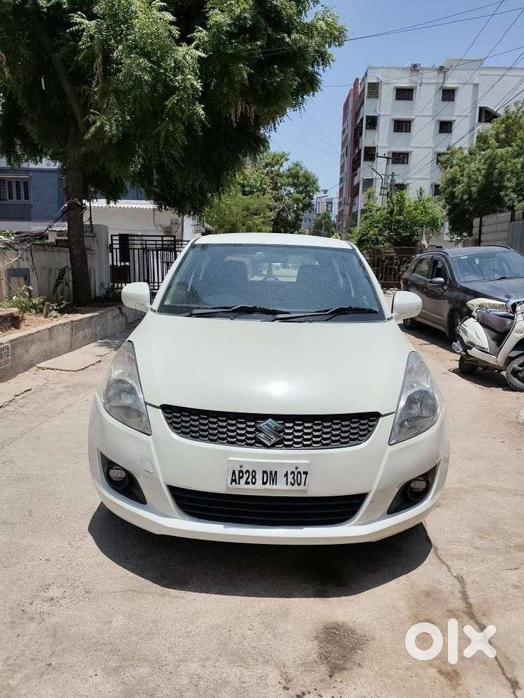Maruti Suzuki Swift Lxi Optional-o, 2011, Petrol