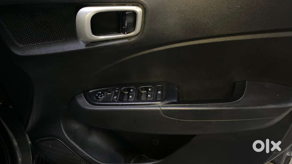 Hyundai Venue S, 2022, Petrol