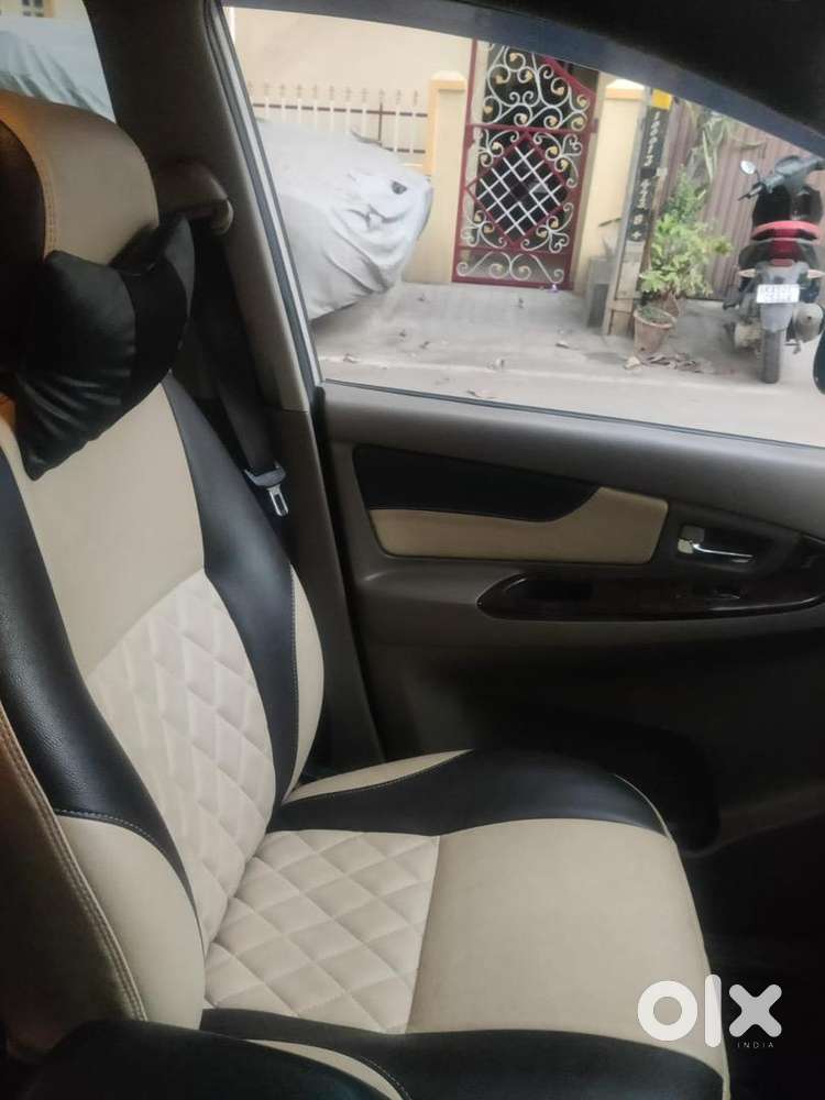 Toyota Innova 2015
