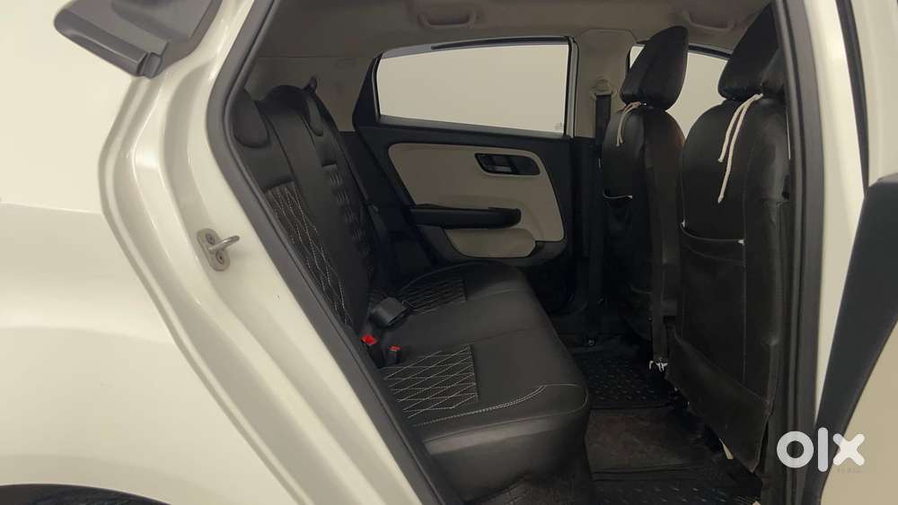 Tata Altroz 1.2 Xt, 2023, Petrol