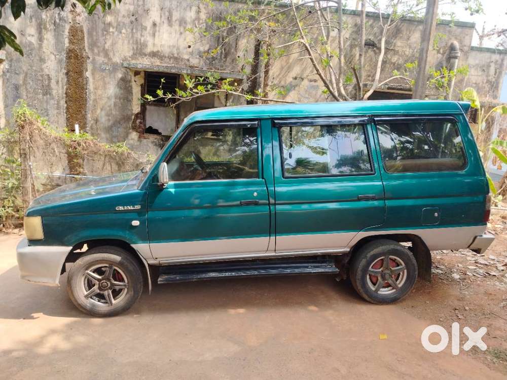 Toyota Qualis, Alloy Wheel, Green Colour, Power Steering