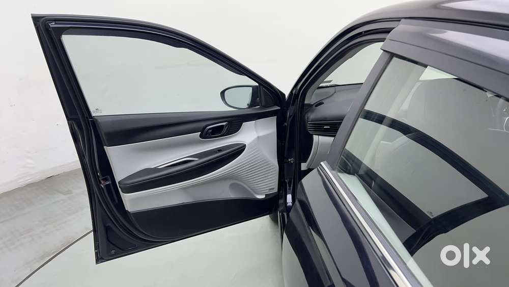 Hyundai New I20 1.2 Asta (o) Ivt, 2023, Petrol