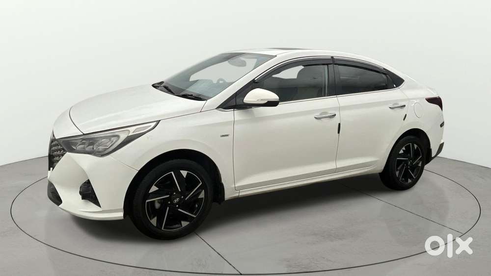 Hyundai Verna 1.5 Sx (o) Vtvt Ivt, 2022, Petrol