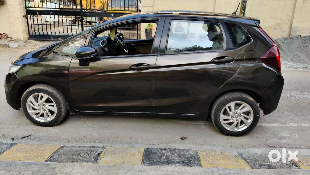 Honda Jazz V Automatic, 2016, Petrol