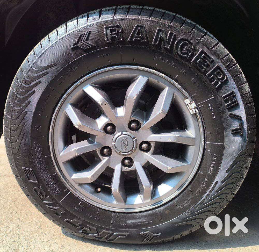 Mahindra Tuv 300 T10, 2018, Diesel