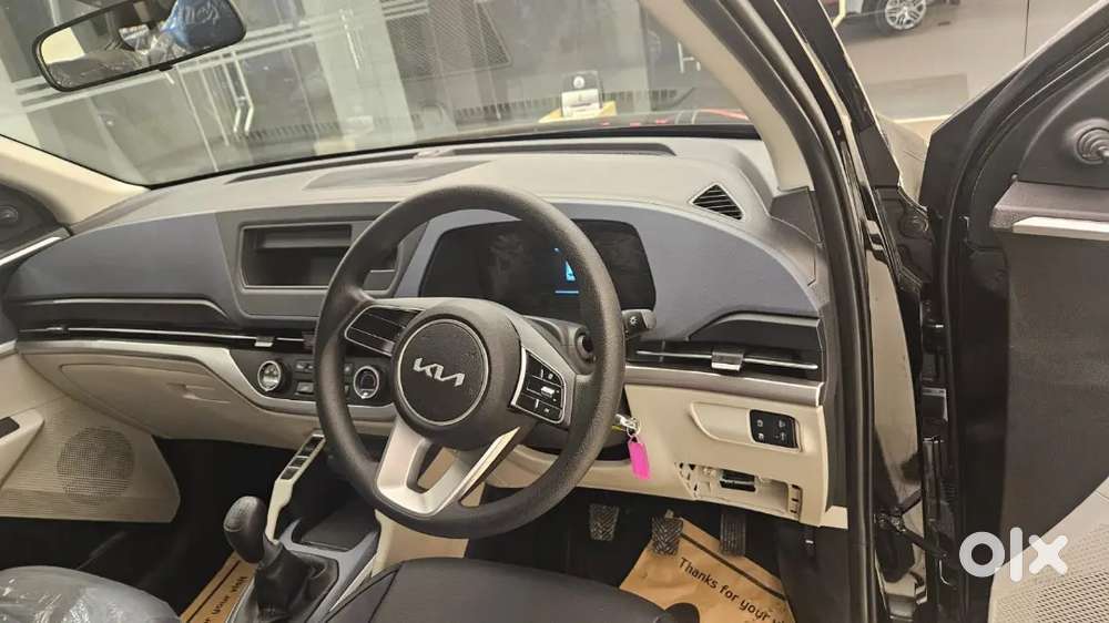 Kia Carens 2024 Petrol 10 Km Driven Or Car Showroom Sa Deliver Hogi