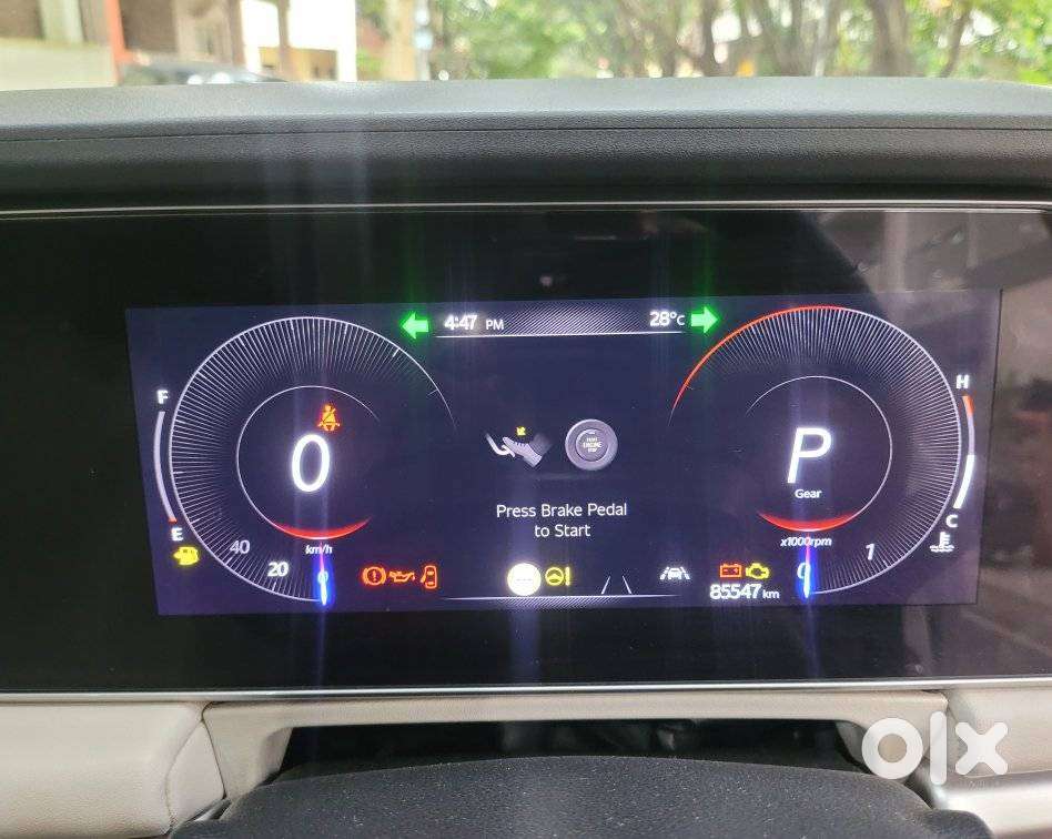 Mahindra Xuv700 2.2 Ax 7 Diesel At Luxury Pack Str Awd, 2022, Diesel