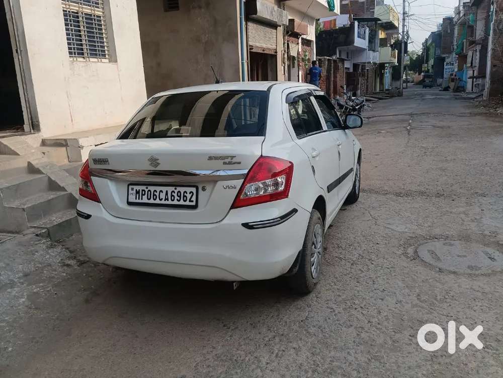 Maruti Dzire 2017 Diesel Second Owner Running 200000 Km
