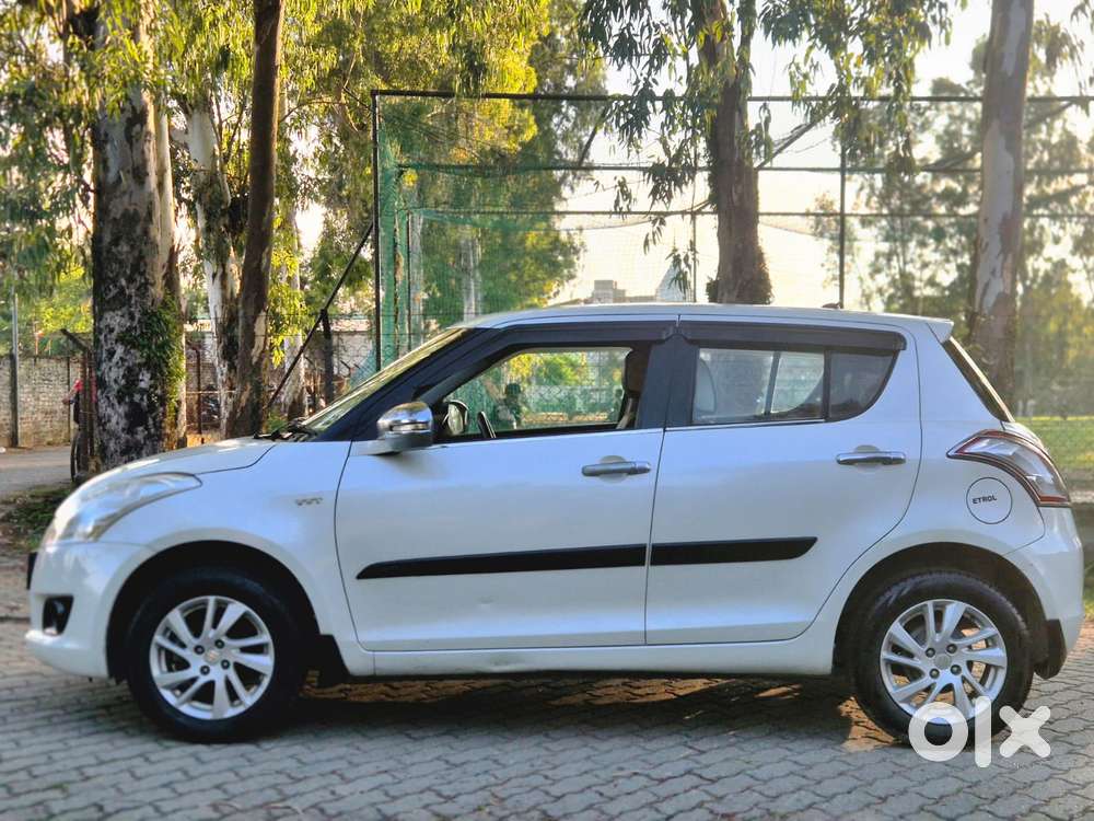 Maruti Suzuki Swift Zxi, 2013, Petrol