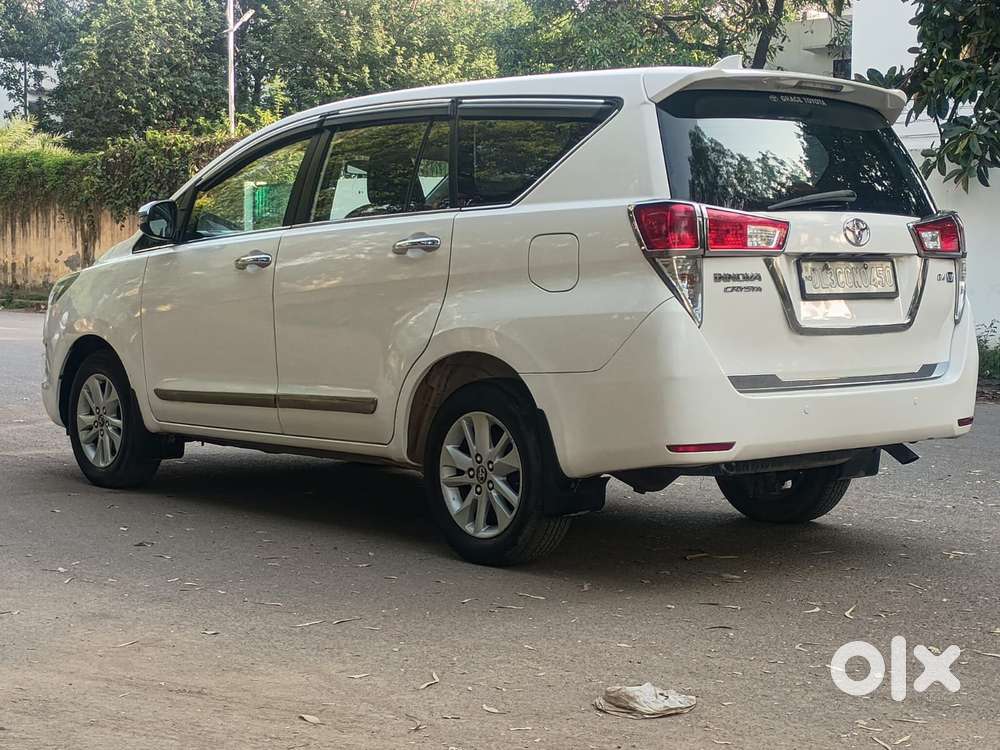 Toyota Innova Crysta 2.4 V 7 Str, 2017, Diesel