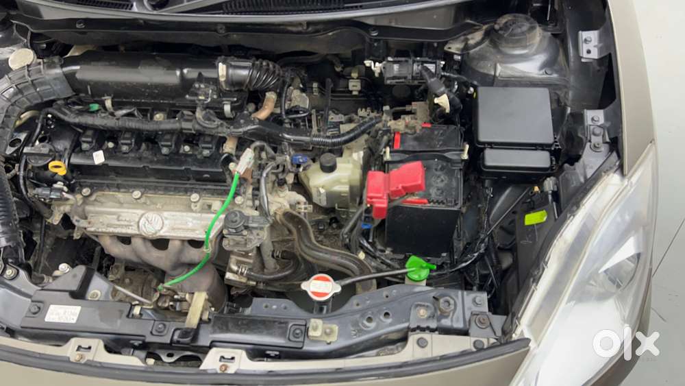 Maruti Suzuki Dzire Vxi Ags, 2022, Petrol