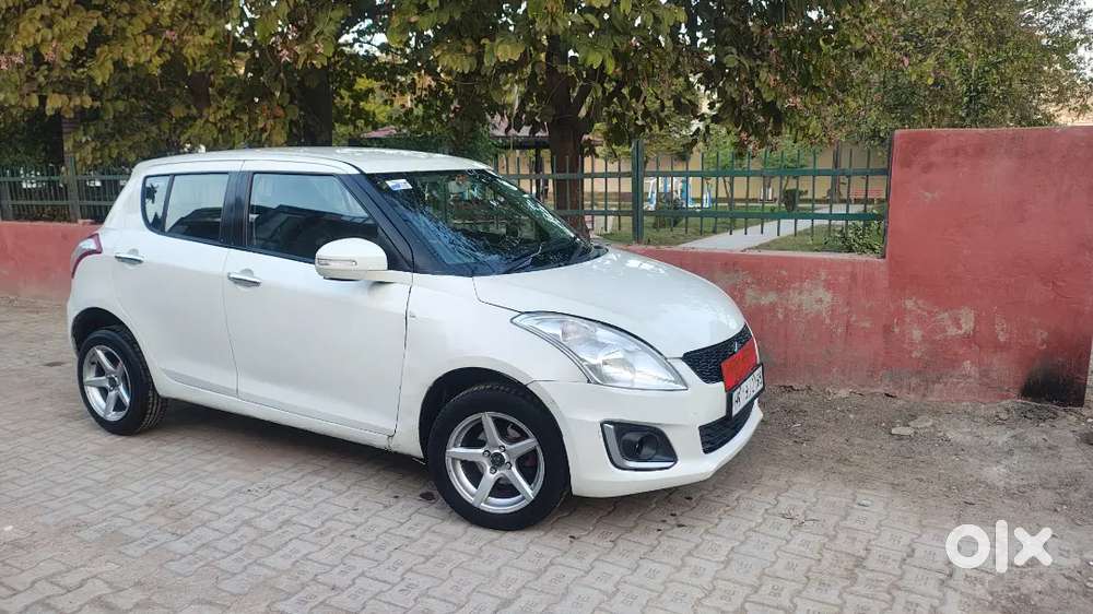 Maruti Suzuki Swift 2015 Petrol 135000 Km Driven