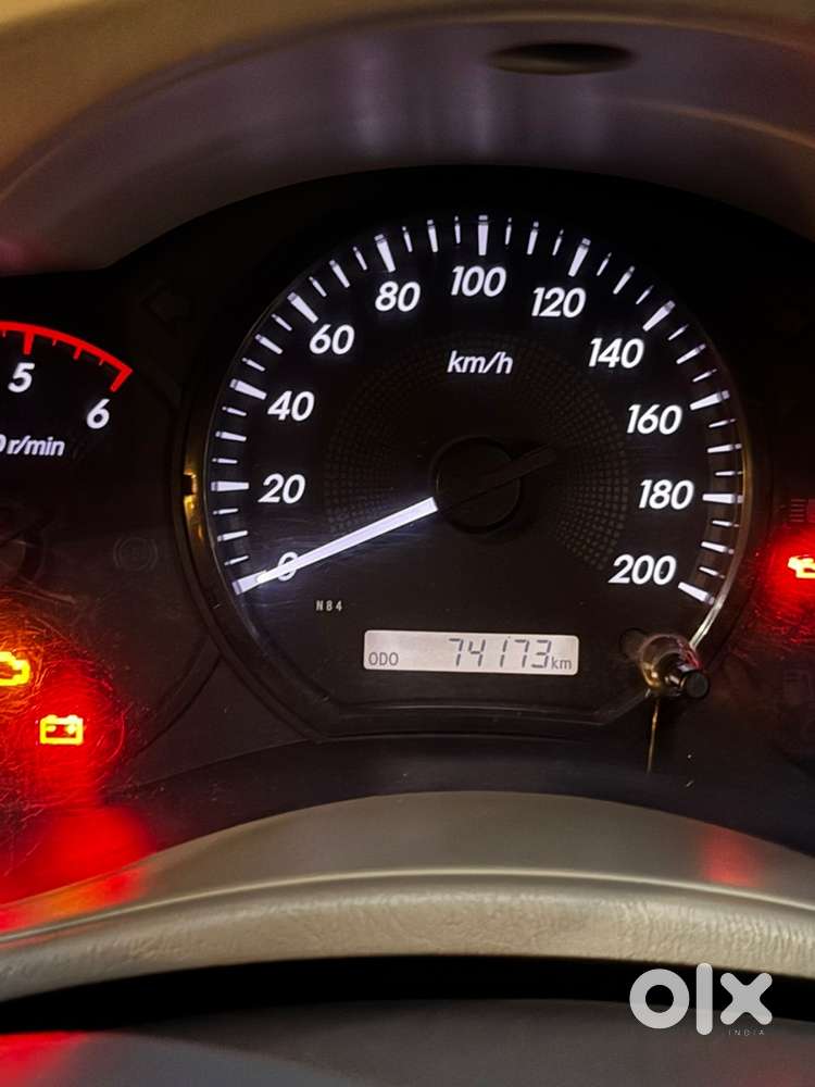 Toyota Innova Diesel 2015