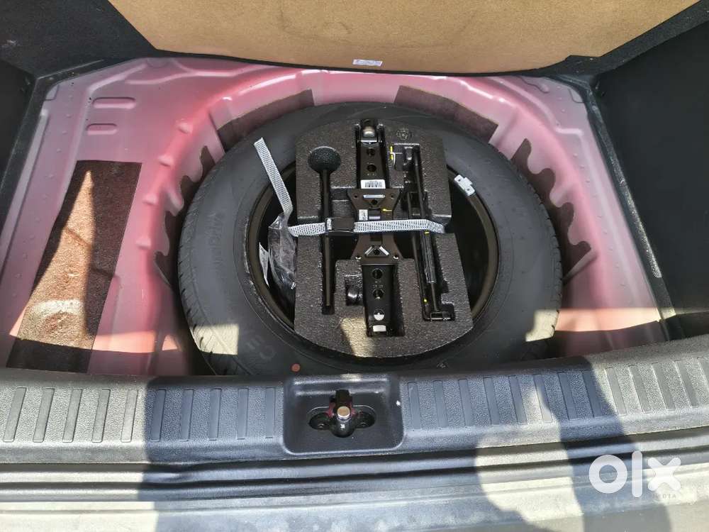 Skoda Kylaq 2025 Petrol 9500 Km Driven