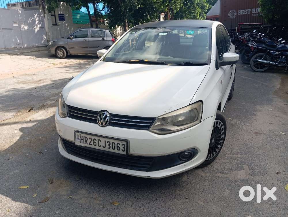 Volkswagen Vento Celeste 1.6 Highline, 2014, Petrol