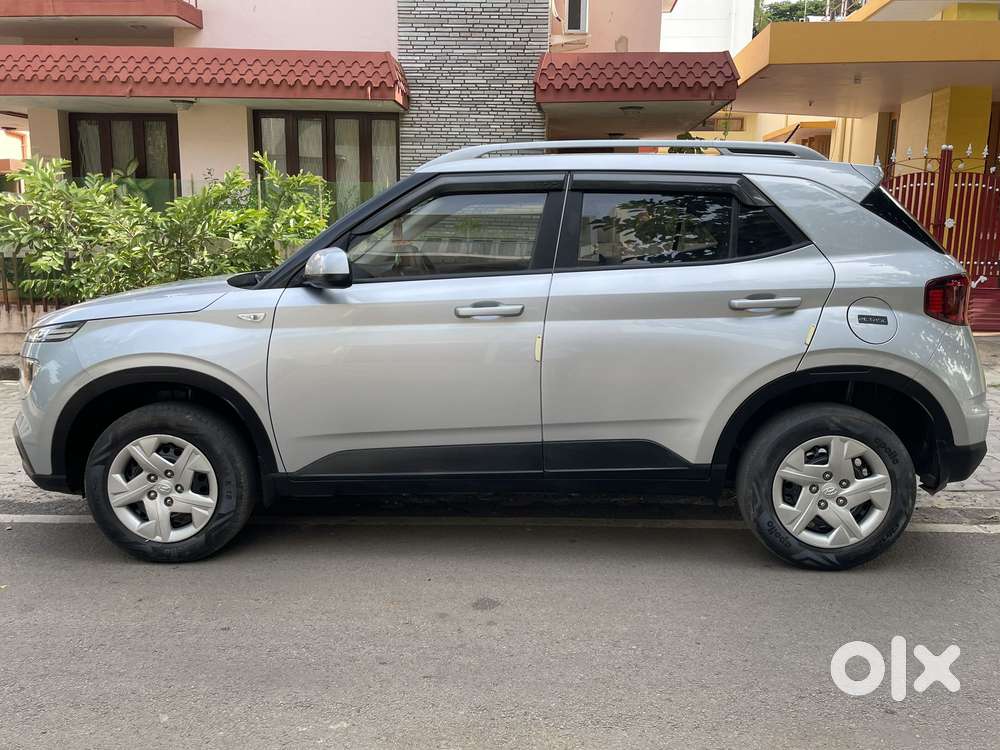 Hyundai Venue S 1.2 Petrol, 2022, Petrol