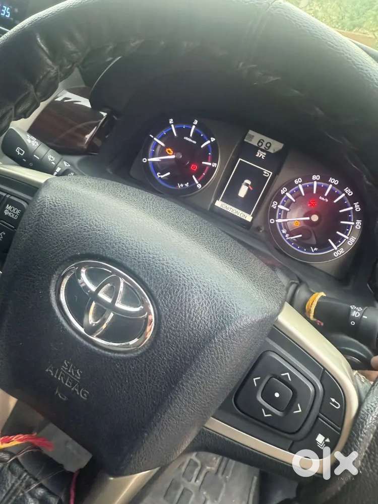 Toyota Innova Crysta 2017 Diesel 35000 Km Driven