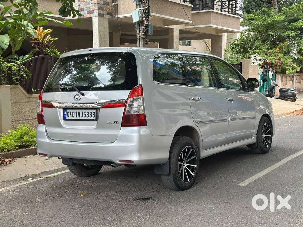 Toyota Innova 2.5 VX 8 Seater BS IV, 2013, Diesel