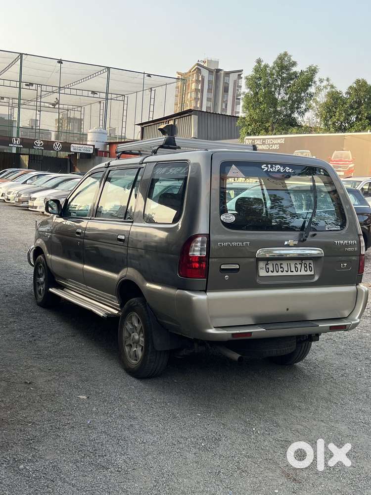 Chevrolet Tavera Lt 10 Seater Bsiii, 2015, Diesel