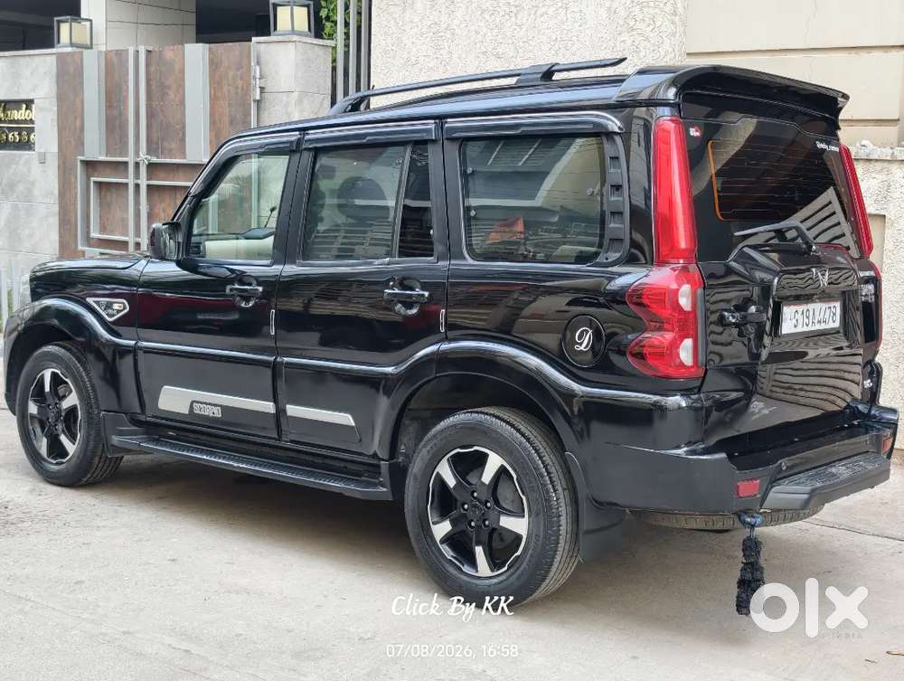 Mahindra Scorpio Classic 2023 Diesel 140000 Km Driven