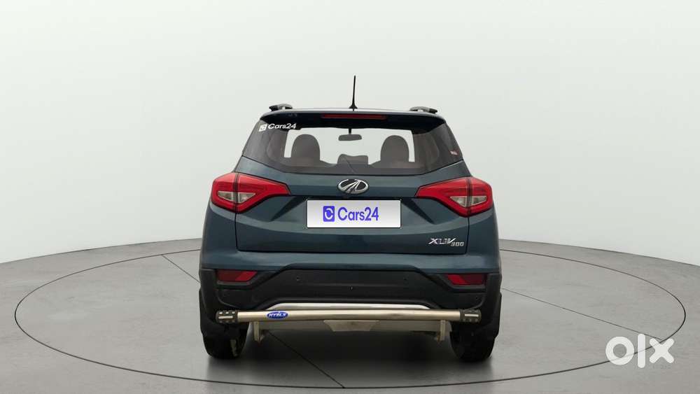 Mahindra Xuv300 1.2 W6 Amt Petrol, 2021, Petrol