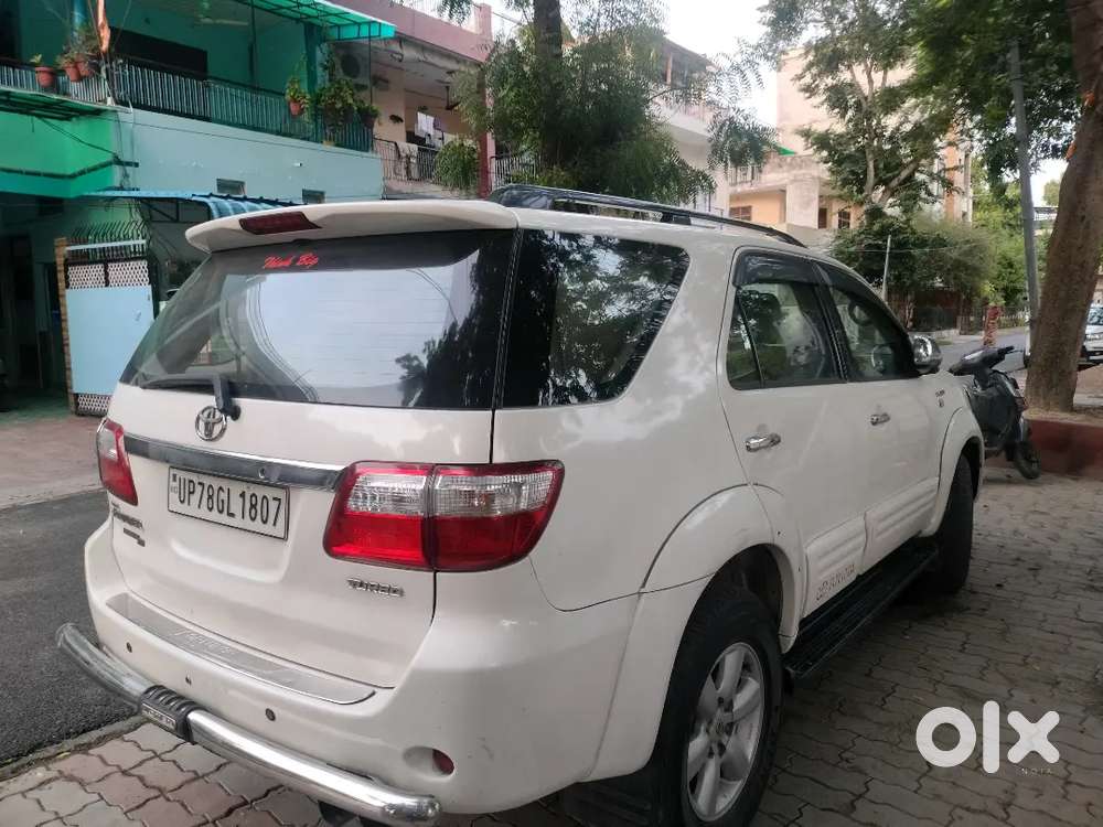 Toyota Fortuner 2.5 2011