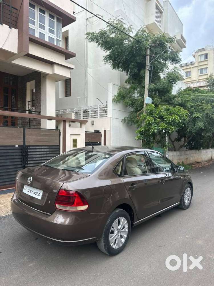 Volkswagen Vento 1.2 Tsi Highline Plus At, 2016, Petrol