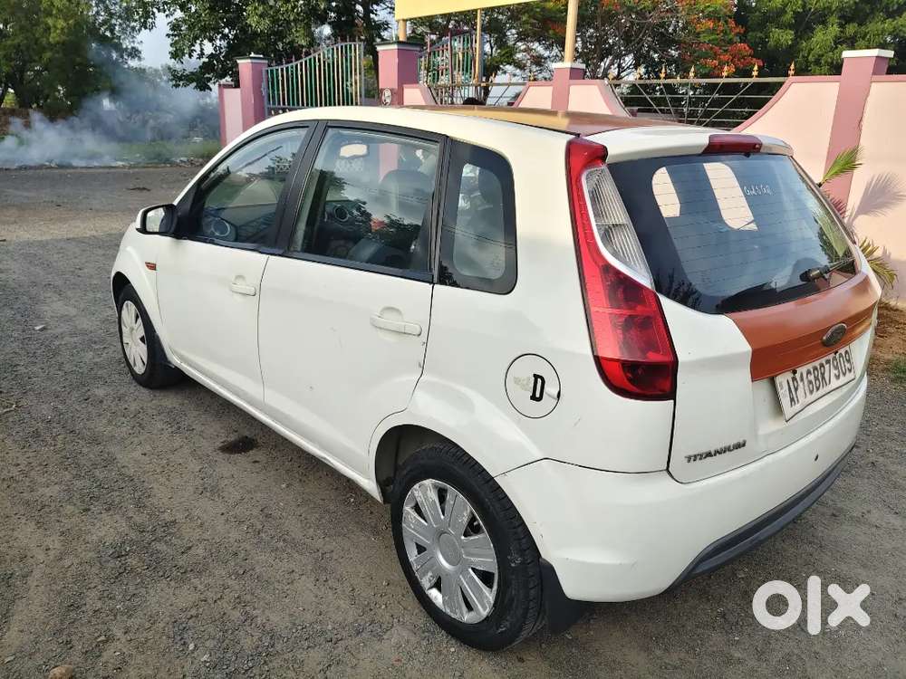 2030 Life Ford Figo 2010 Diesel Good Condition