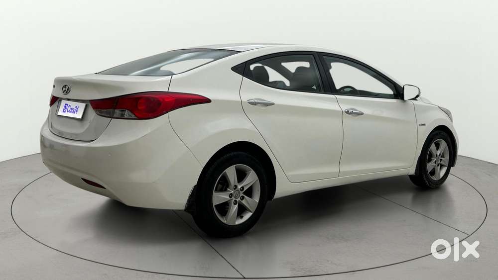 Hyundai New Elantra [ ] 1.6 SX Diesel MT, 2015, Diesel